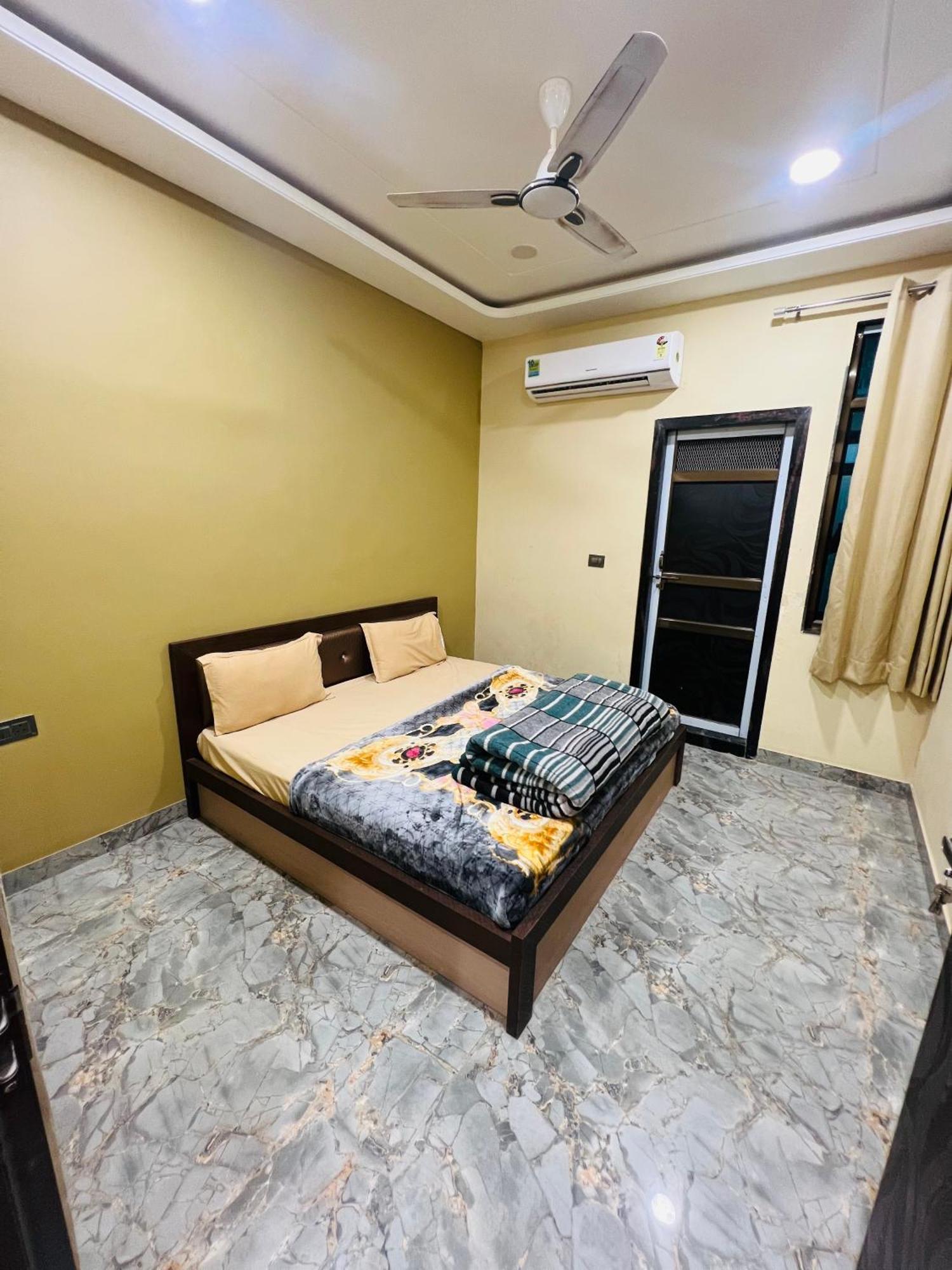 Shree Shyam Hotel Toran Dawar Khātu Exteriör bild