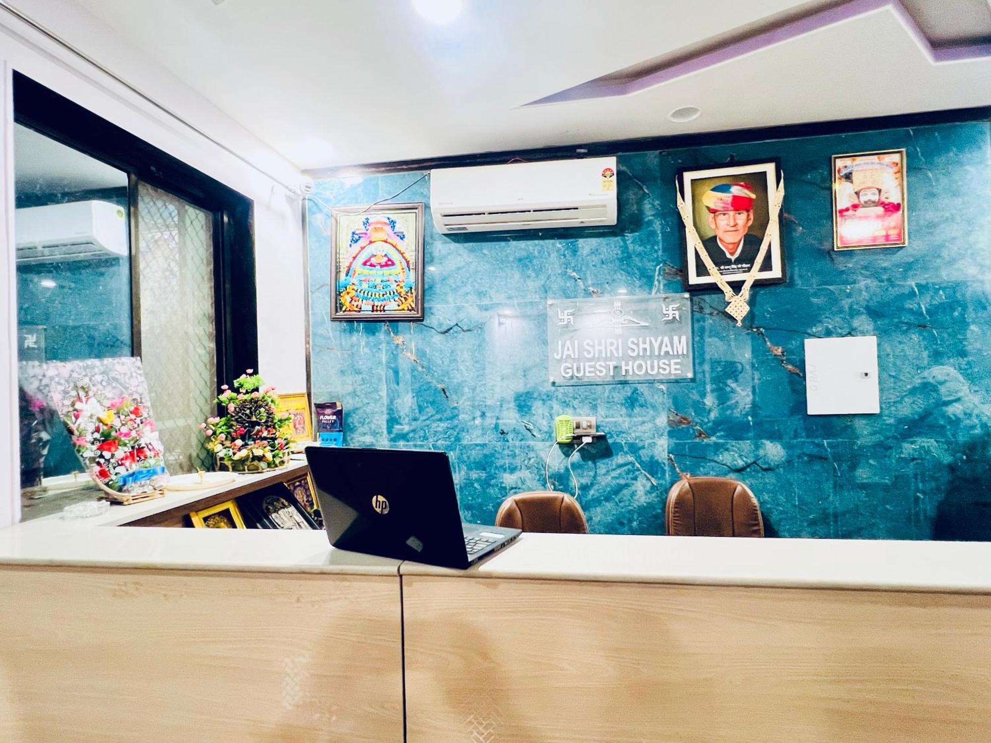 Shree Shyam Hotel Toran Dawar Khātu Exteriör bild
