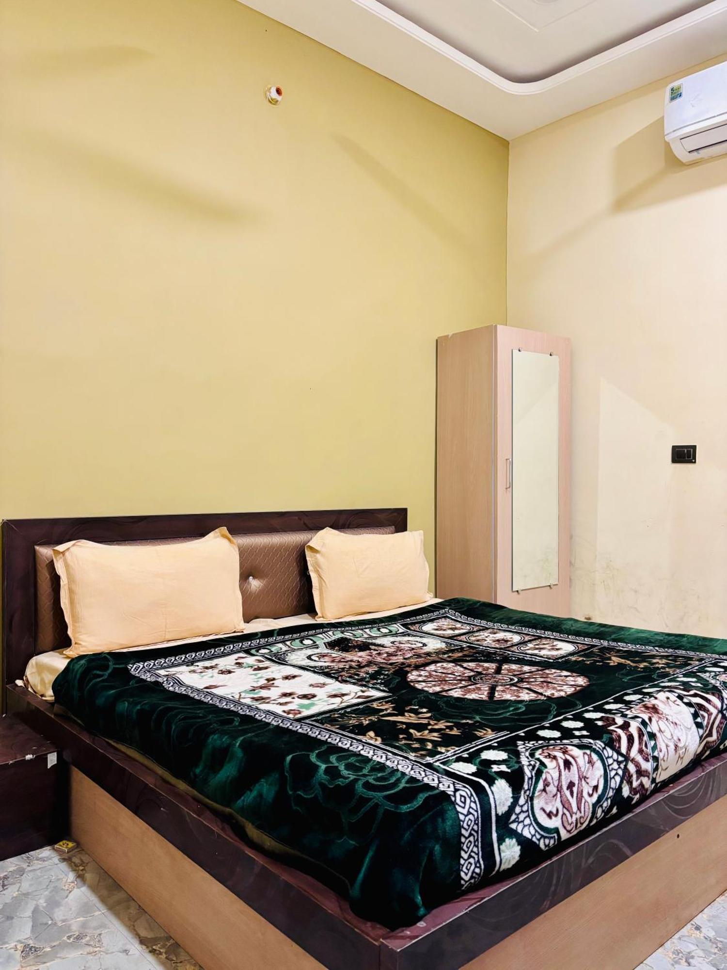 Shree Shyam Hotel Toran Dawar Khātu Exteriör bild