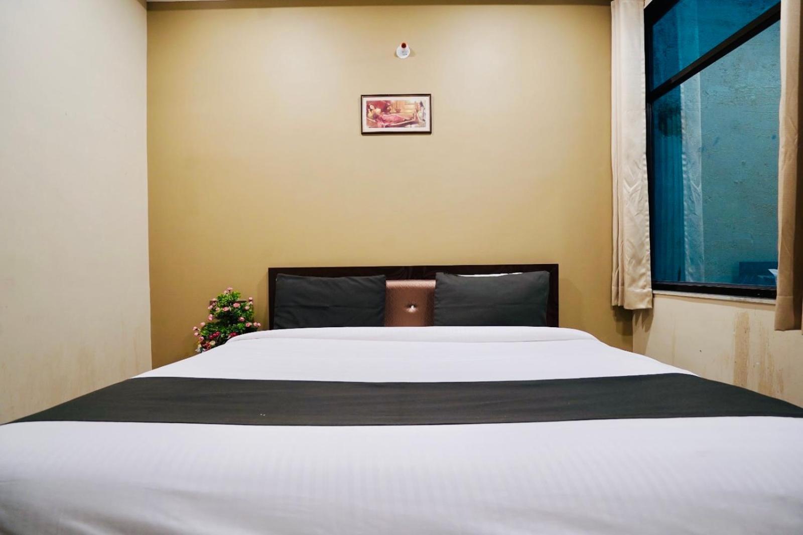 Shree Shyam Hotel Toran Dawar Khātu Exteriör bild